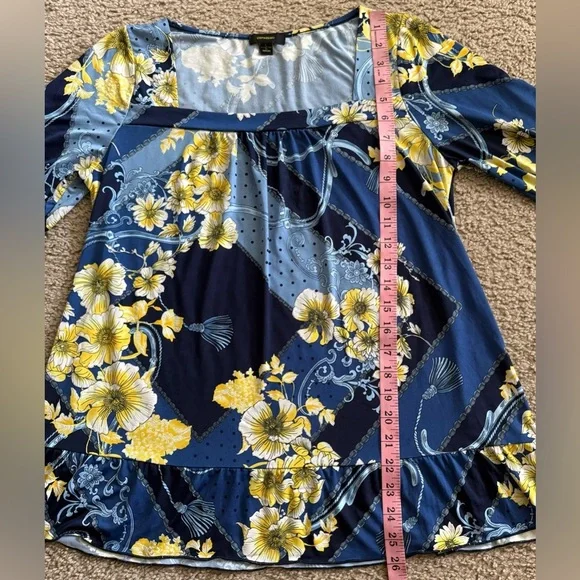 Espresso Navy and Yellow Floral Blouse - Picture 6 of 8